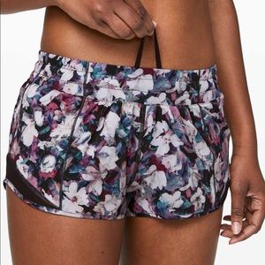RARE NWT Lululemon Hotty Hot Utopia Multi Floral 4